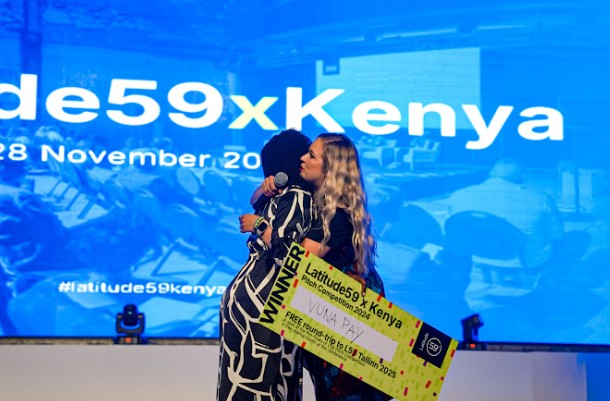 Image of VunaPay's CEO cum Founder Judy Njogu Mokaya gets congratulated by Latitude59's CEO, Liisi Org.