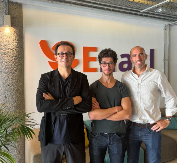 Image of Enakl Co-CEOs Samir Bennani(left) and Charles Pommarede (right), with CTO Ahmed Omrane (centre)