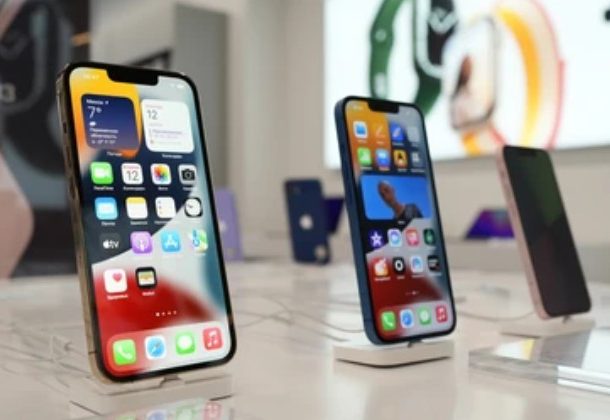 Image of phones on display in a dealer's shop