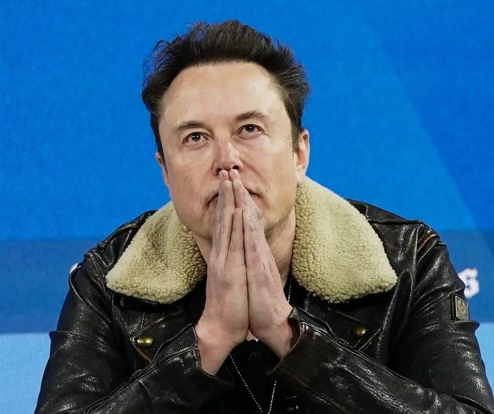 Image of Elon Musk at the start- up at the Deal book summit in New York